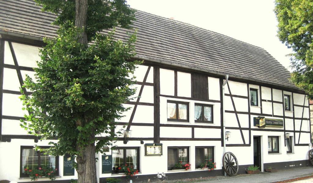 Maison d'hôtes Hotel Lindenhof Lindenstraße 21, 06246 Bad Lauchstädt