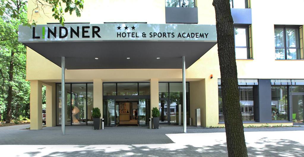 Lindner Hotel & Sports Academy Otto-Fleck-Schneise 8, 60528 Francfort-sur-le-Main