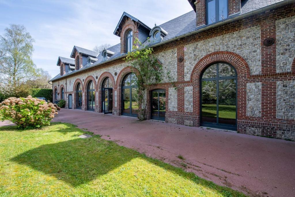 Lodges en Provence - Ecogîtes & Restaurant insolites 84600 Richerenches