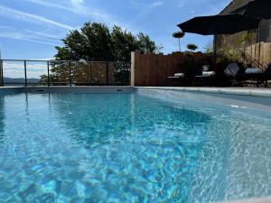 Hôtel Logis Au Vieux Morvan 8, Place Gudin 58120 Château-Chinon Bourgogne
