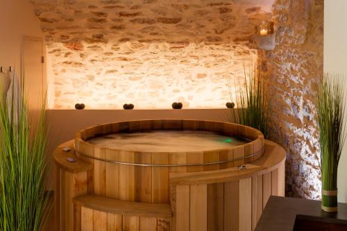 Logis Contact Hôtel et Spa le Savigny