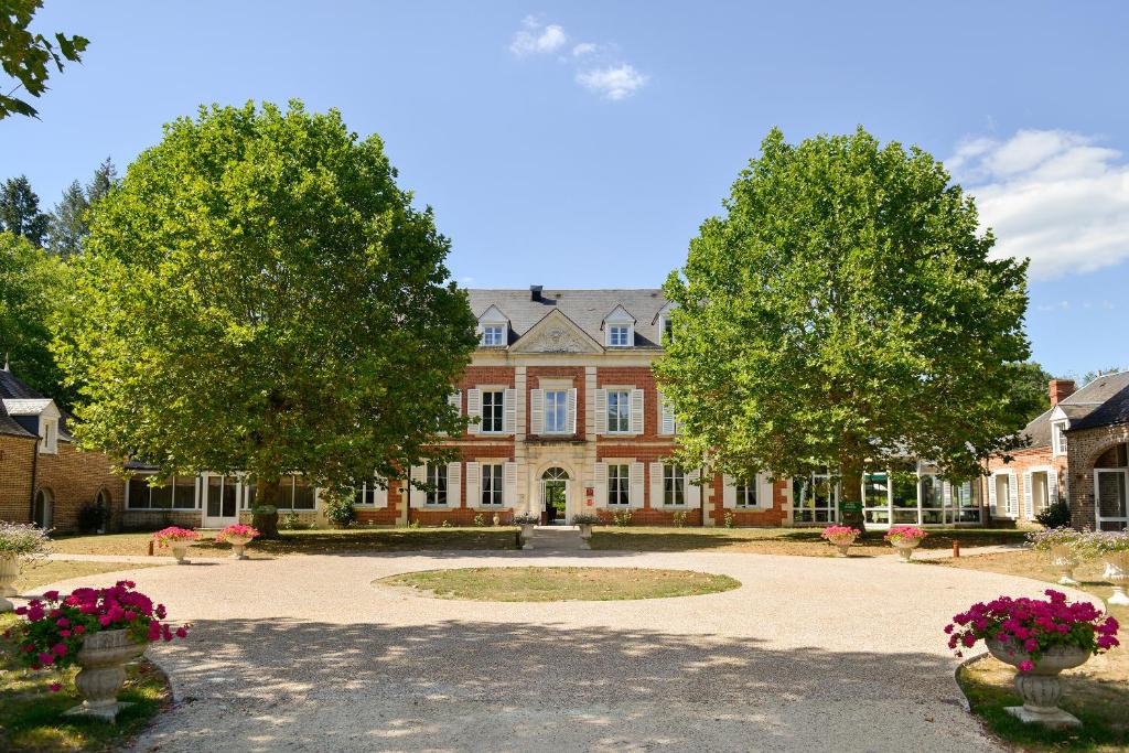 Hôtel Logis Domaine De Valaudran Avenue de Romorantin 41300 Salbris