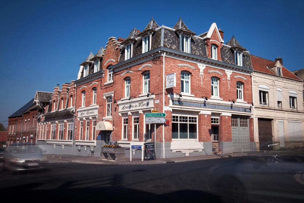 Logis Hostellerie du Marché 45 Rue de Landrecies, 59360 Le Cateau