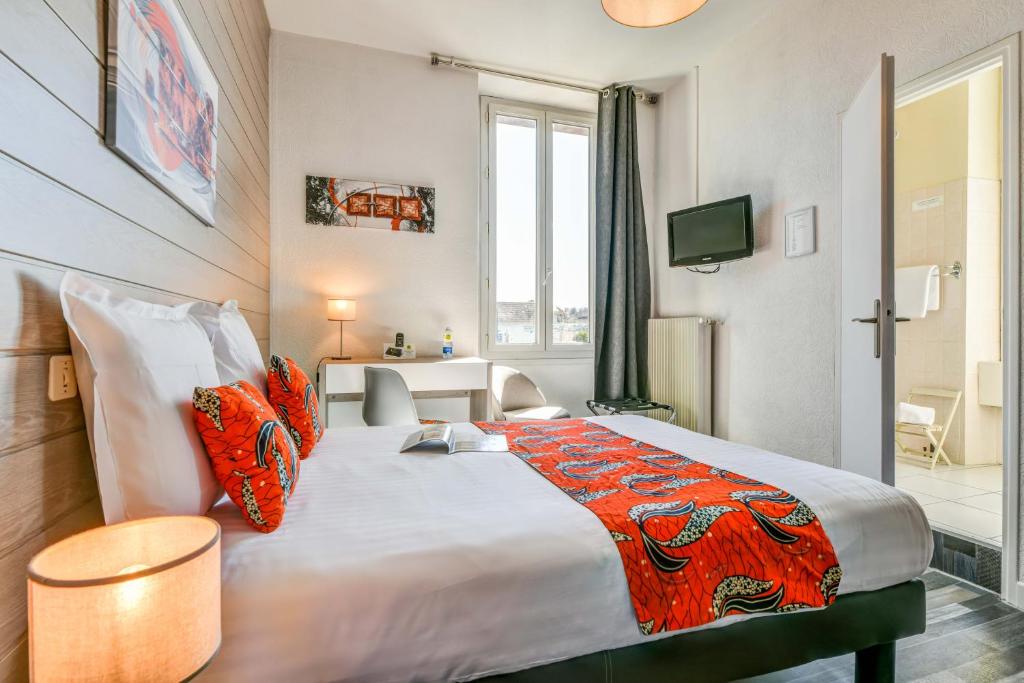 Hôtel Logis Hostellerie du Neez Le Clos Gourmand 40, avenue Henri IV 64290 Gan