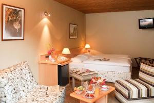 Hôtel Logis Hostellerie Motel Au Bois Le Sire 20, Rue Général De Gaulle 68370 Orbey Alsace