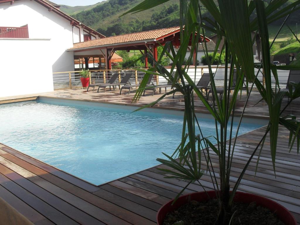 Hôtel Logis Hôtel Andreinia & Cabanes D31 64220 Estérençuby