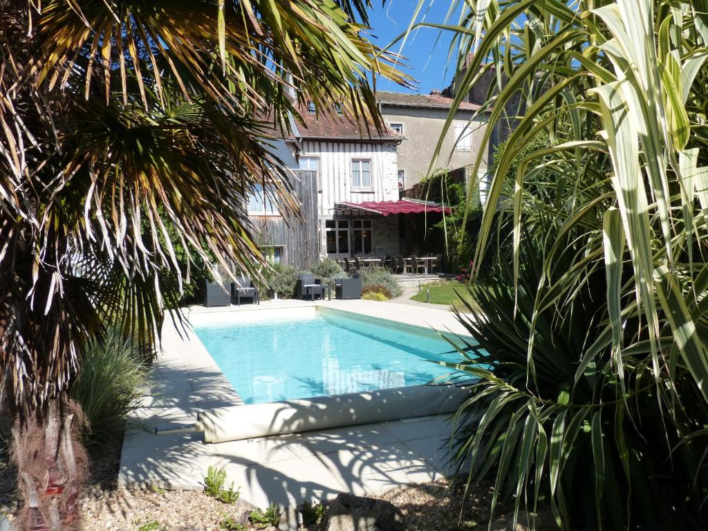 Hôtel Logis Hotel Auberge Dupuytren 24 Avenue de la République 87260 Pierre-Buffière