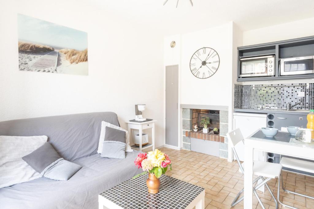 Logis Hotel De La Poste 63950 Saint-Sauves- dʼAuvergne