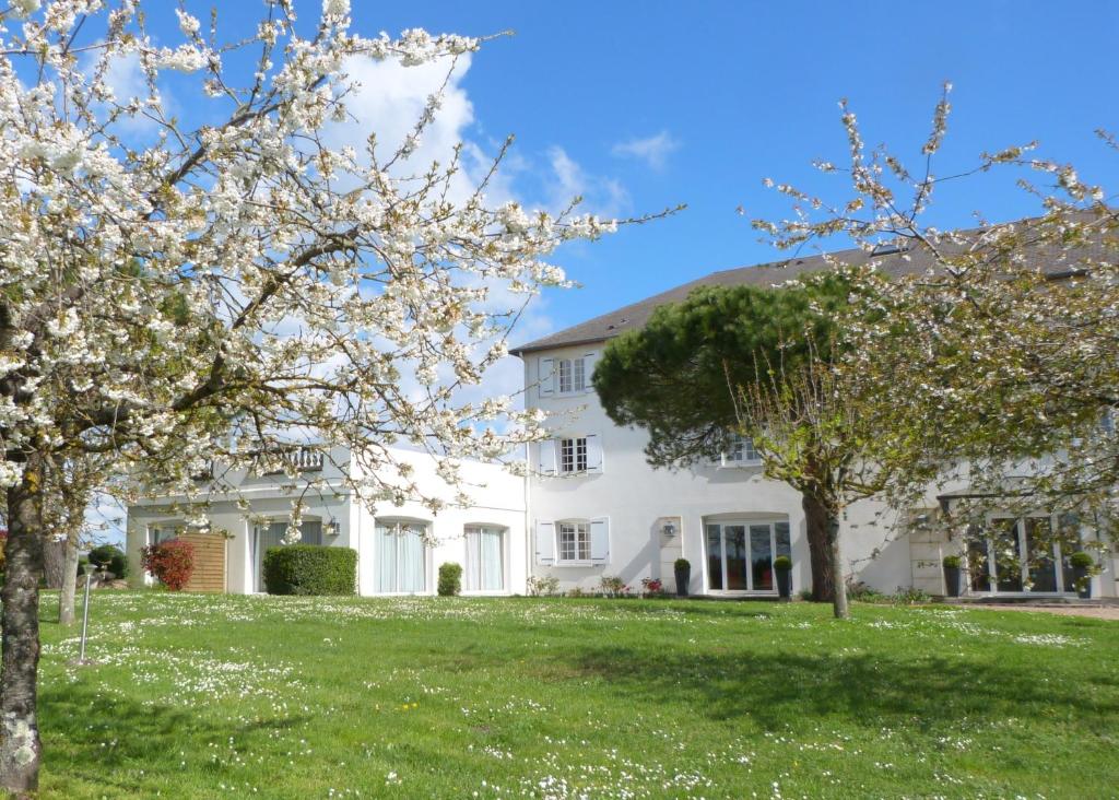 Logis Hôtel des Châteaux 2 Route de Villandry, 37190 Azay-le-Rideau