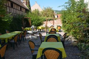 Logis Hôtel du Centre - Halte idéale en cyclotourisme avec garage à vélos clos