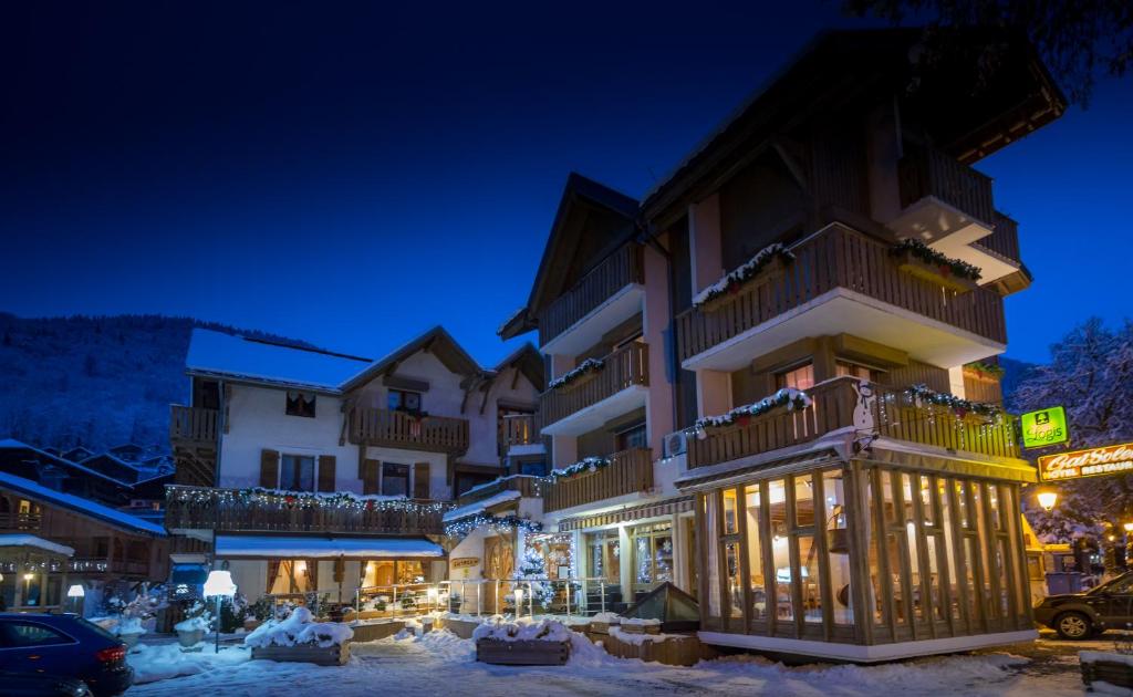 Logis Hotel Gai Soleil 26 Route de Taninges. Le Bourg, 74340 Samoëns