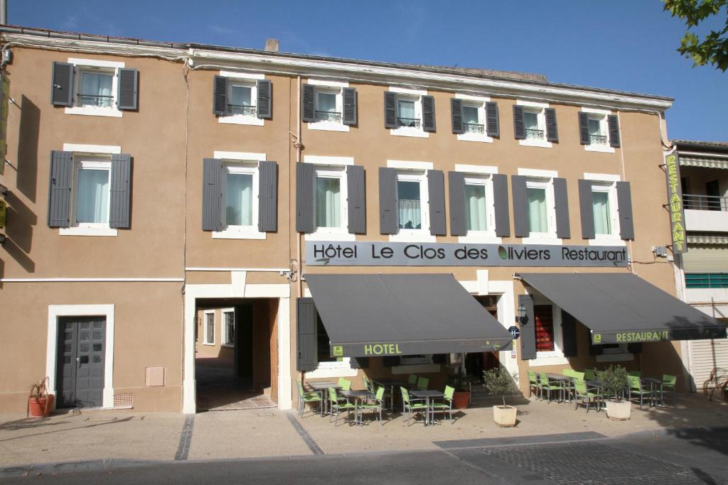 Logis Hotel Le Clos Des Oliviers Place Du Champ De Mars., 07700 Bourg-Saint-Andéol