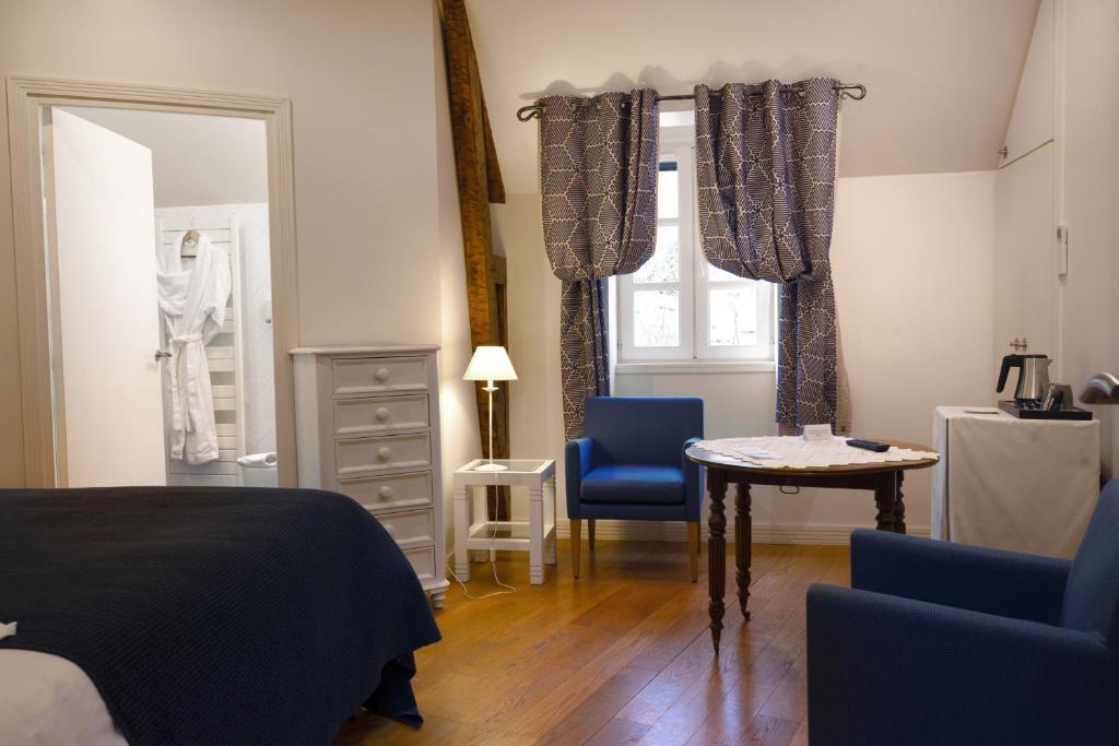 Logis Hôtel Les Tuileries 57420 Féy