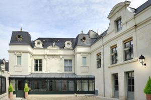 Logis Hôtel Restaurant La Boule d'Or