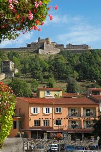 Hôtel Logis Hotel Restaurant Le Bellevue Place Du Foiral 66230 Prats-de-Mollo-la-Preste Languedoc-Roussillon