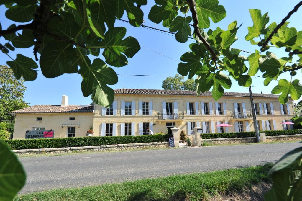 Logis- Hôtel Spa Restaurant l'Epicurial 24, avenue de la mairie, 33350 Saint-Pey-de-Castets