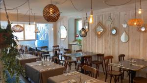 Hôtel Logis La Chaumière Saint-Maurice 15 rue des fleuries 74570 Thorens-Glières Rhône-Alpes