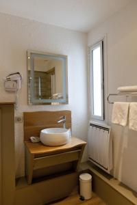 Hôtel Logis Le Cheval Rouge 1 rue Chanzy 51800 Sainte-Menehould Champagne-Ardenne