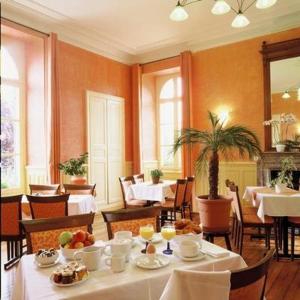 Hôtel Logis Le Parc Hotel & Spa 46, Avenue Du Maréchal Joffre 53200 Château-Gontier Pays de la Loire