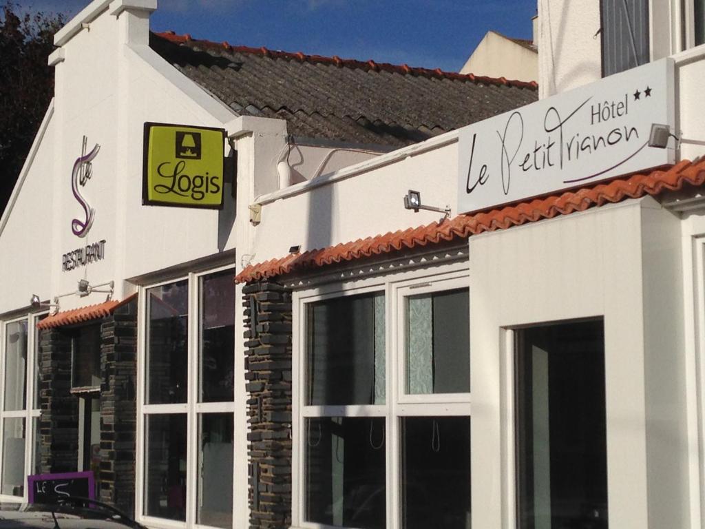 Hôtel Logis Le Petit Trianon 239 Avenue de Mindin 44250 Saint-Brévin-les-Pins