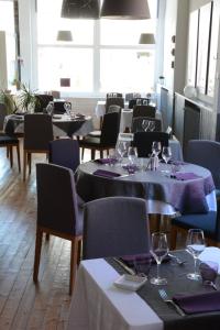 Hôtel Logis Le Petit Trianon 239 Avenue de Mindin 44250 Saint-Brévin-les-Pins Pays de la Loire