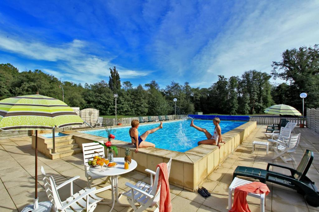 Hôtel Logis Thermal 150, Av. Des Bains 40180 Saubusse