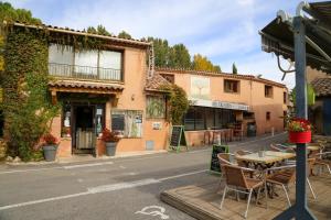 Hôtel Lou Cigaloun 93 chemin de la caravanne 83510 Saint Antonin du Var Provence-Alpes-Côte d\'Azur