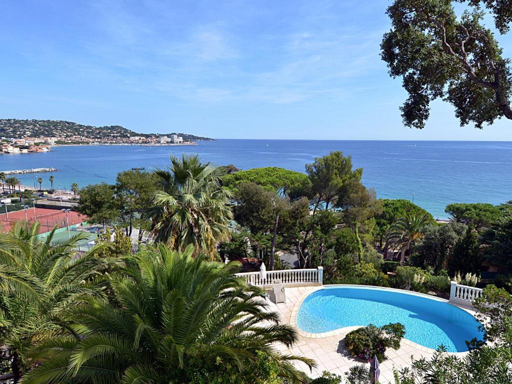 Hôtel Lou Trelus 4, Montée de la Grande Croisette 83120 Sainte-Maxime