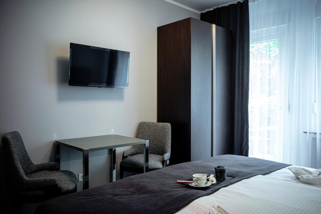 Hôtel Löwen Hotel Kaiserstr. 79 42477 Radevormwald