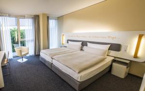 Hôtel Lufthansa Seeheim - More than a Conference Hotel Lufthansaring 1, 64342 Seeheim-Jugenheim 64342 Seeheim-Jugenheim Hesse