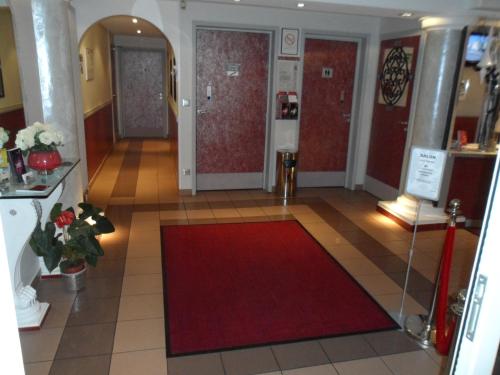 Hôtel Hotel Lyon Sud, Pierre Benite, St Genis Laval 130 rue Jules Guesde Pierre-Bénite