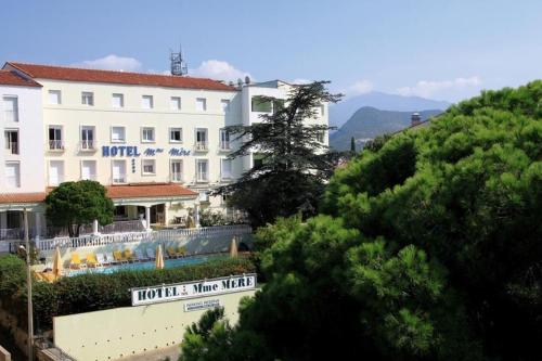 Hotel Madame Mere Saint-Florent france