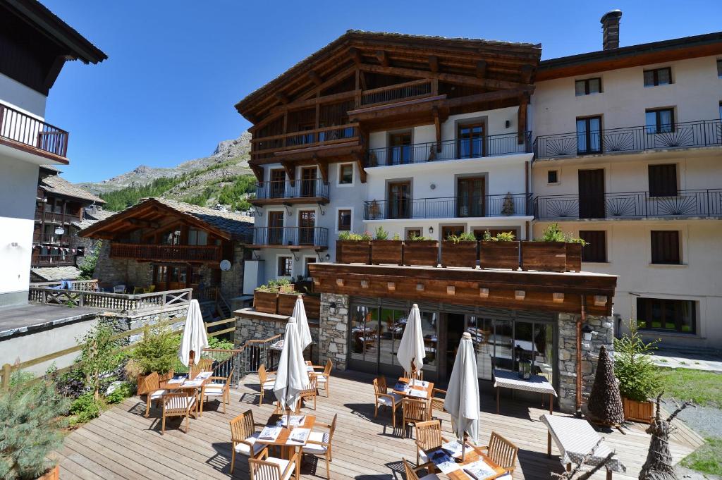 Hôtel Maison de Famille Les 5 Frères Rue Nicolas Bazile 73150 Val dʼIsère