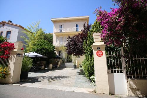 Hôtel Hotel Marengo 2 rue Marengo BP 244 Ajaccio