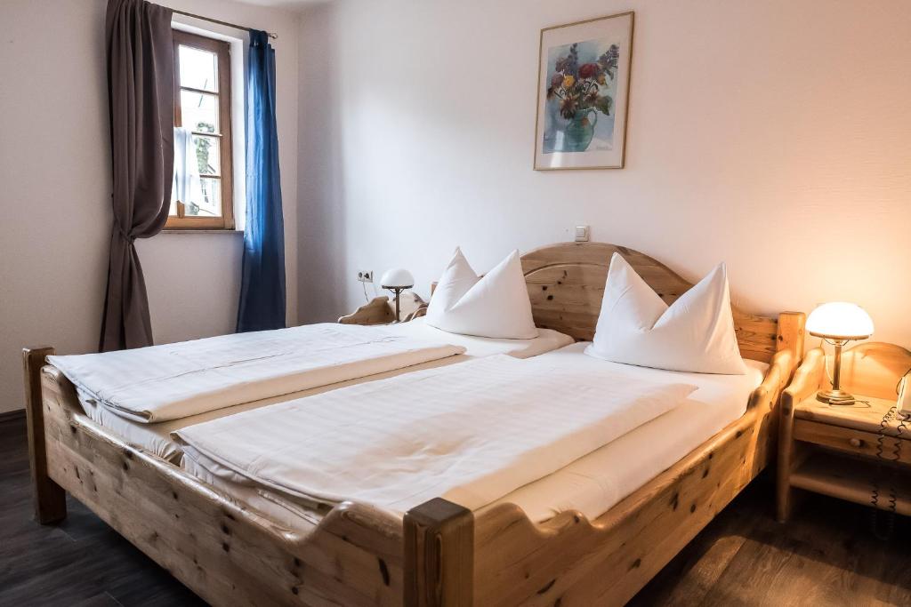 Marktplatzhotel - Restaurant Tafelspitz 7 Marktplatz, 69469 Weinheim
