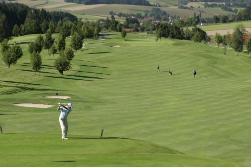 Hôtel Hotel Maximilian - Wellness und Golfhotel Kurallee 1 Bad Griesbach im Rottal