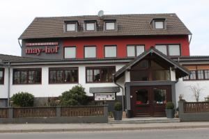 May-Hof
