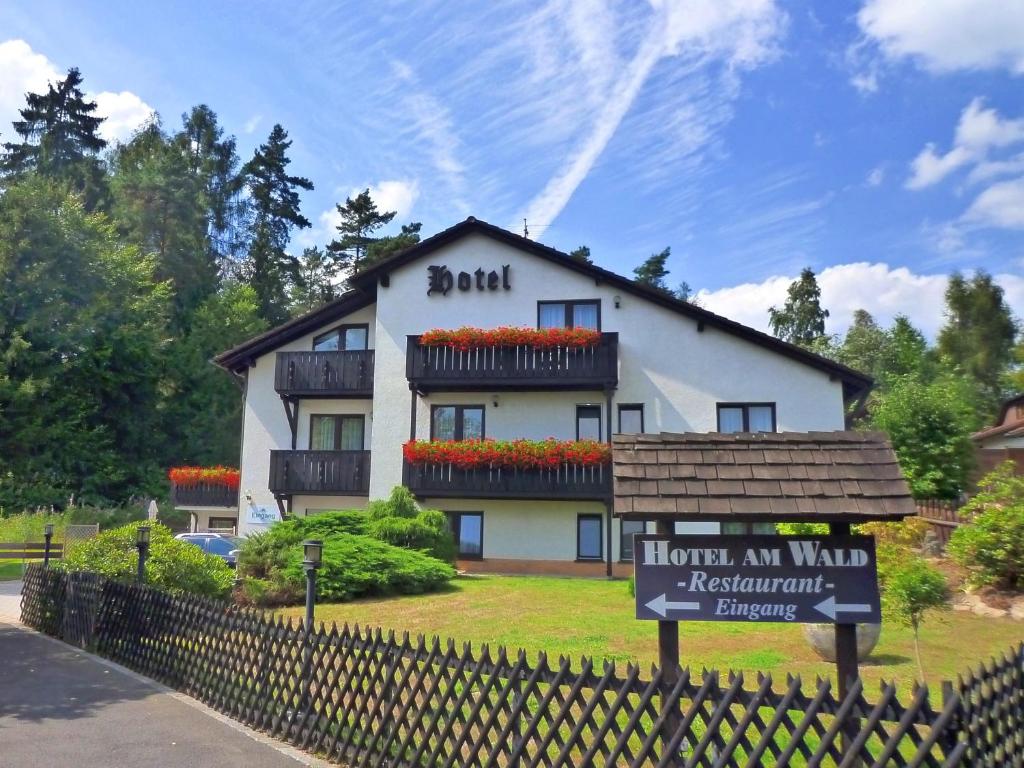 Hôtel Meister BÄR HOTEL Am Wald Coubertinstraße 10 95615 Marktredwitz