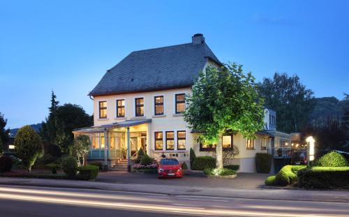 Hôtel Hotel Menge \ Ruhrstraße 60 Arnsberg