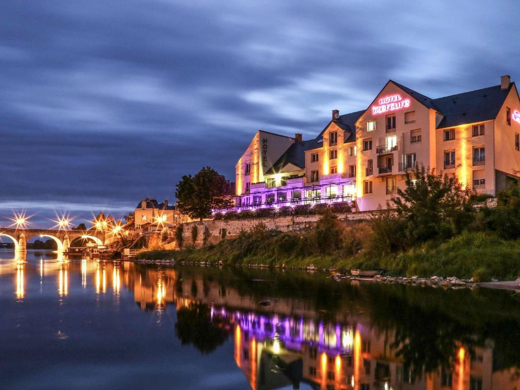 Hôtel Mercure Bords de Loire Saumur Rue Du Vieux Pont 49400 Saumur