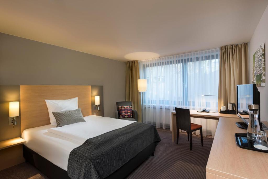 Hôtel Mercure Hotel Düsseldorf Neuss Am Derikumer Hof 1 41469 Neuss