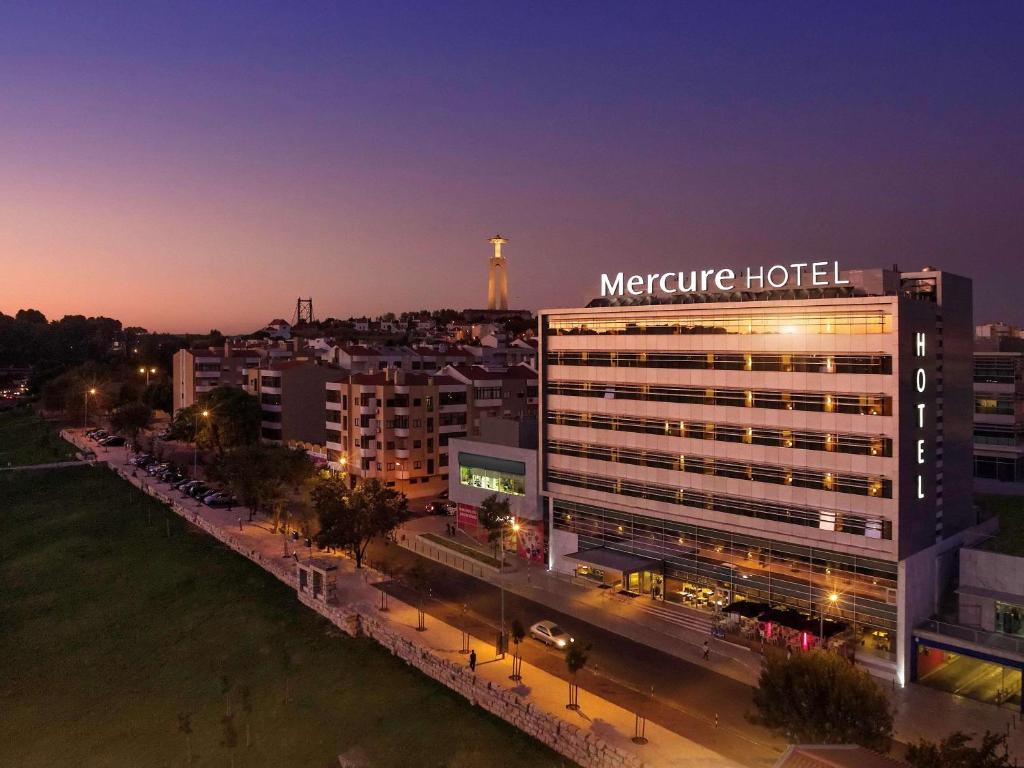 Hôtel Mercure Lisboa Almada Rua Abel Salazar, 9, Pragal 2805-313 Almada