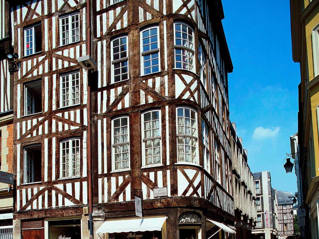 Hôtel Mercure Rouen Centre Cathédrale 7 Rue Croix de Fer 76000 Rouen