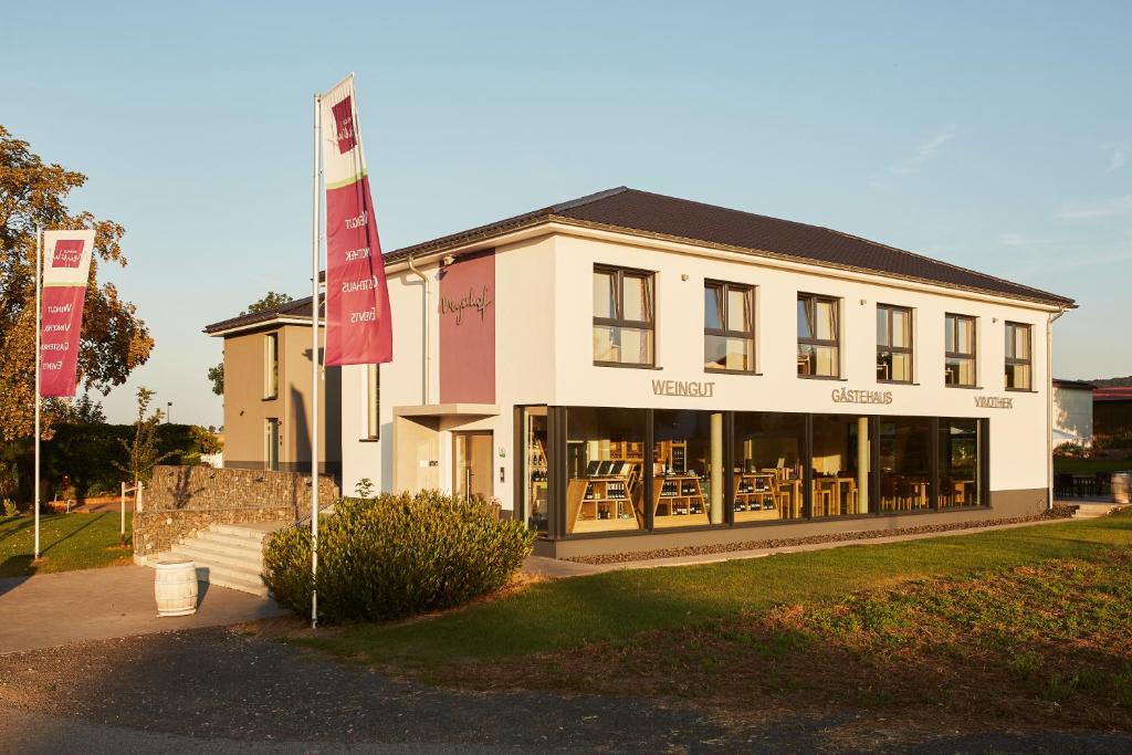 Meyerhof - Weingut, Vinothek & Gästehaus Meyerhof, 55237 Flonheim