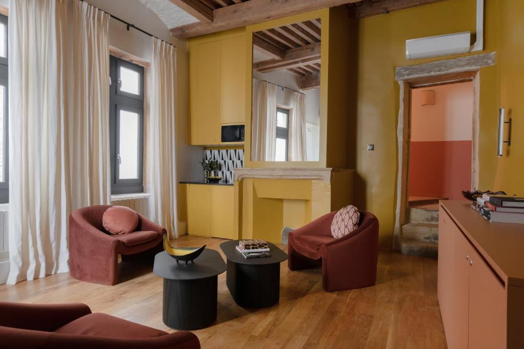 Hôtel MiHotel Saint Jean 4 Rue Saint-Jean 69005 Lyon