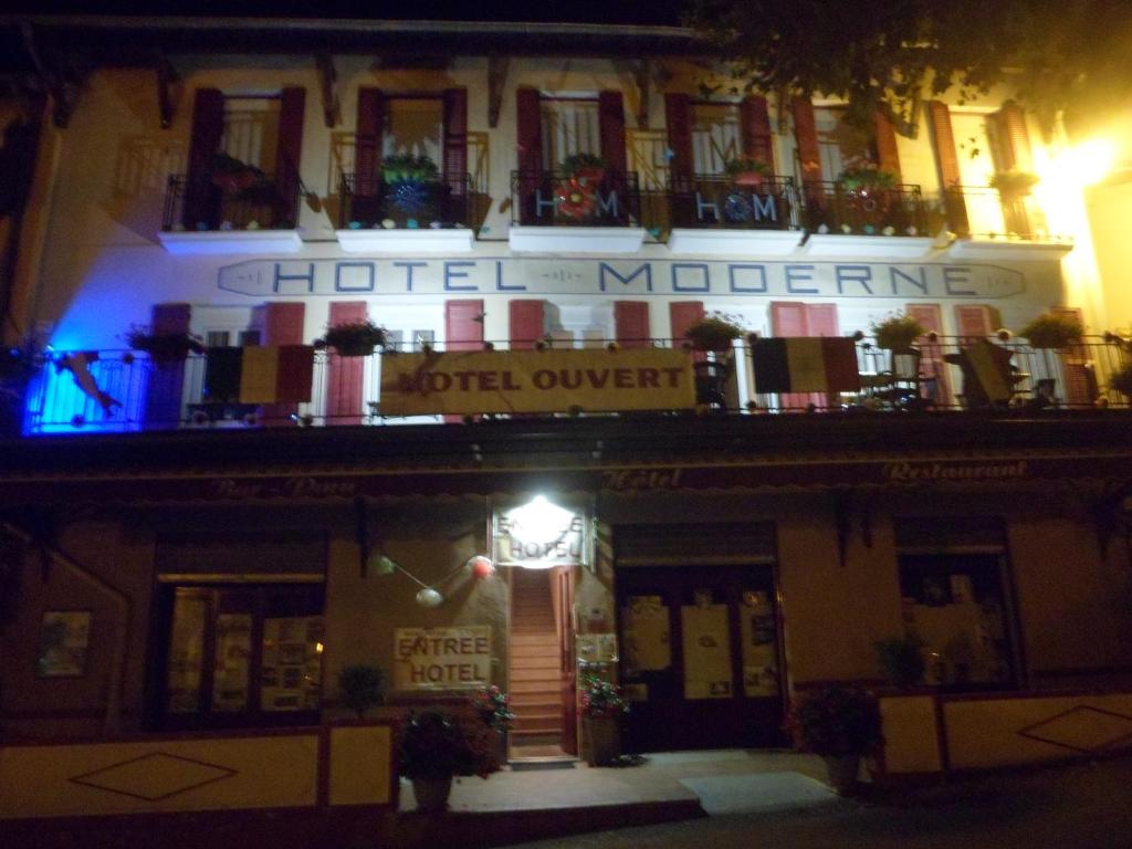 Hôtel Hôtel Moderne Veynes -Appart Hôtel- Numéro de la suite, intersection, place Place de la République 18, 05400 Veynes