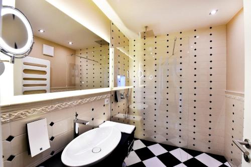 MOMENTS Boutique Hotel