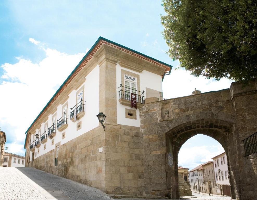 Hôtel Montebelo Palácio dos Melos Viseu Historic Hotel Rua Chão do Mestre, nº4 3500-103 Viseu