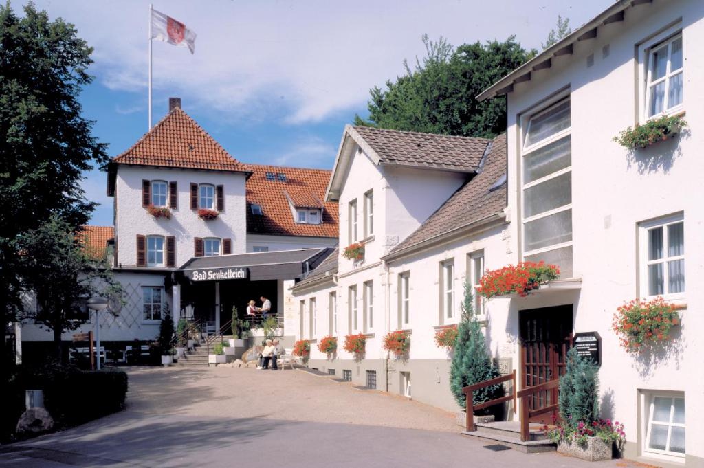 Hôtel Moorland Hotel am Senkelteich Senkelteichstraße 13 32602 Vlotho