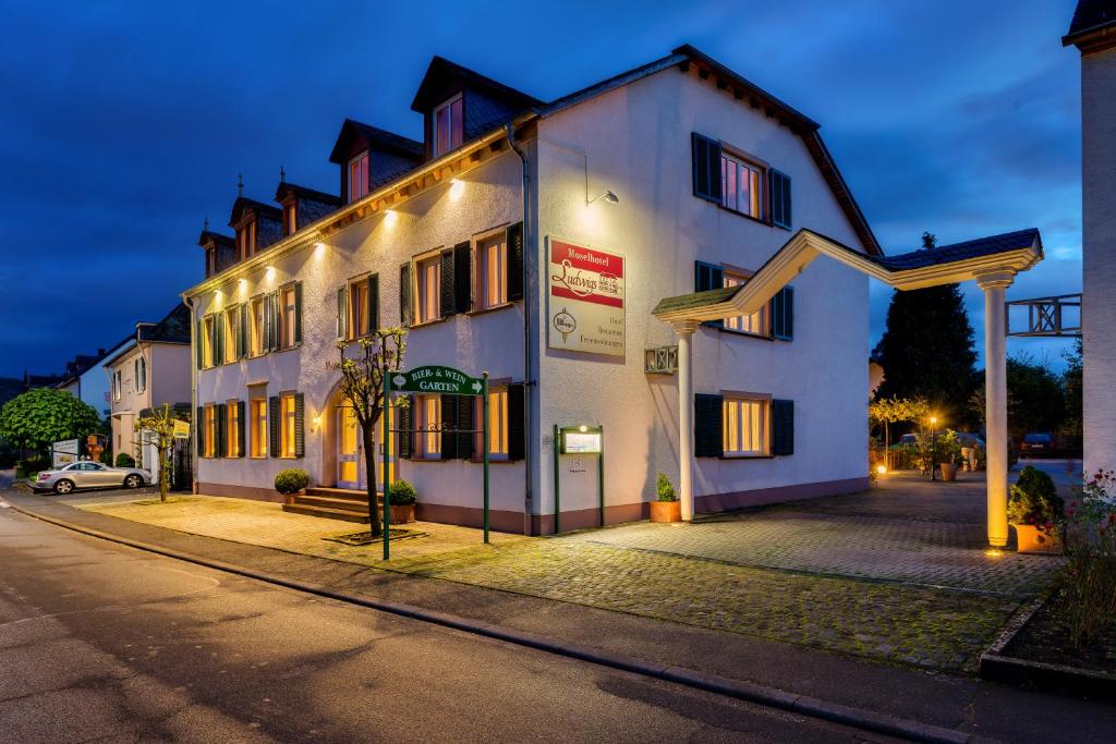 Hôtel Moselhotel Ludwigs Beethovenstr. 14 54340 Köwerich
